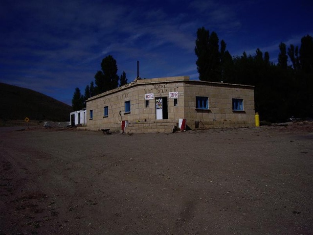 Bajo Caracoles - Gob. Gregores - Hotel El Olnie